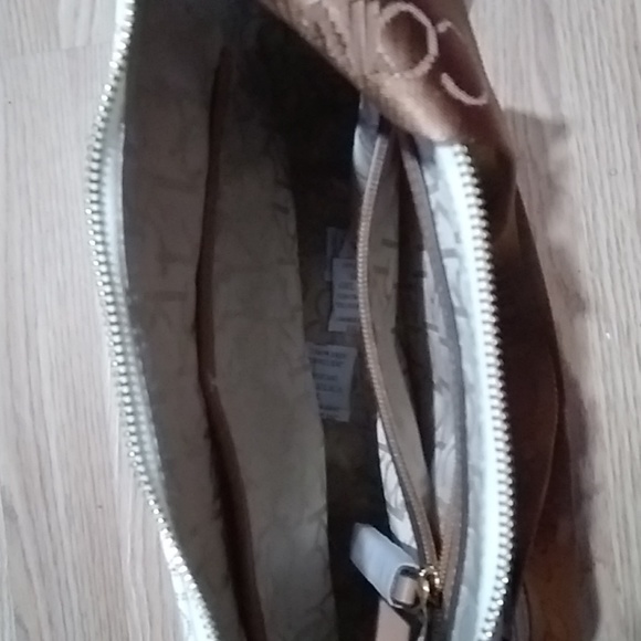 NWT CALVIN KLEIN PURSE - Picture 6 of 11